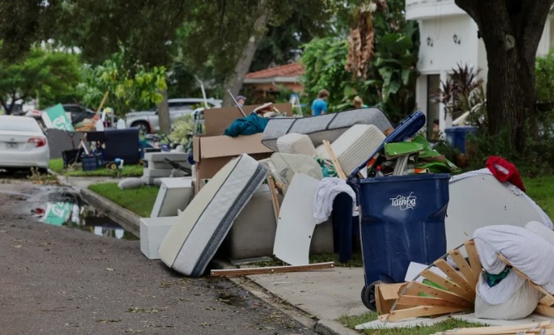 Other image for Richard ready as hurricane sweeps through Florida